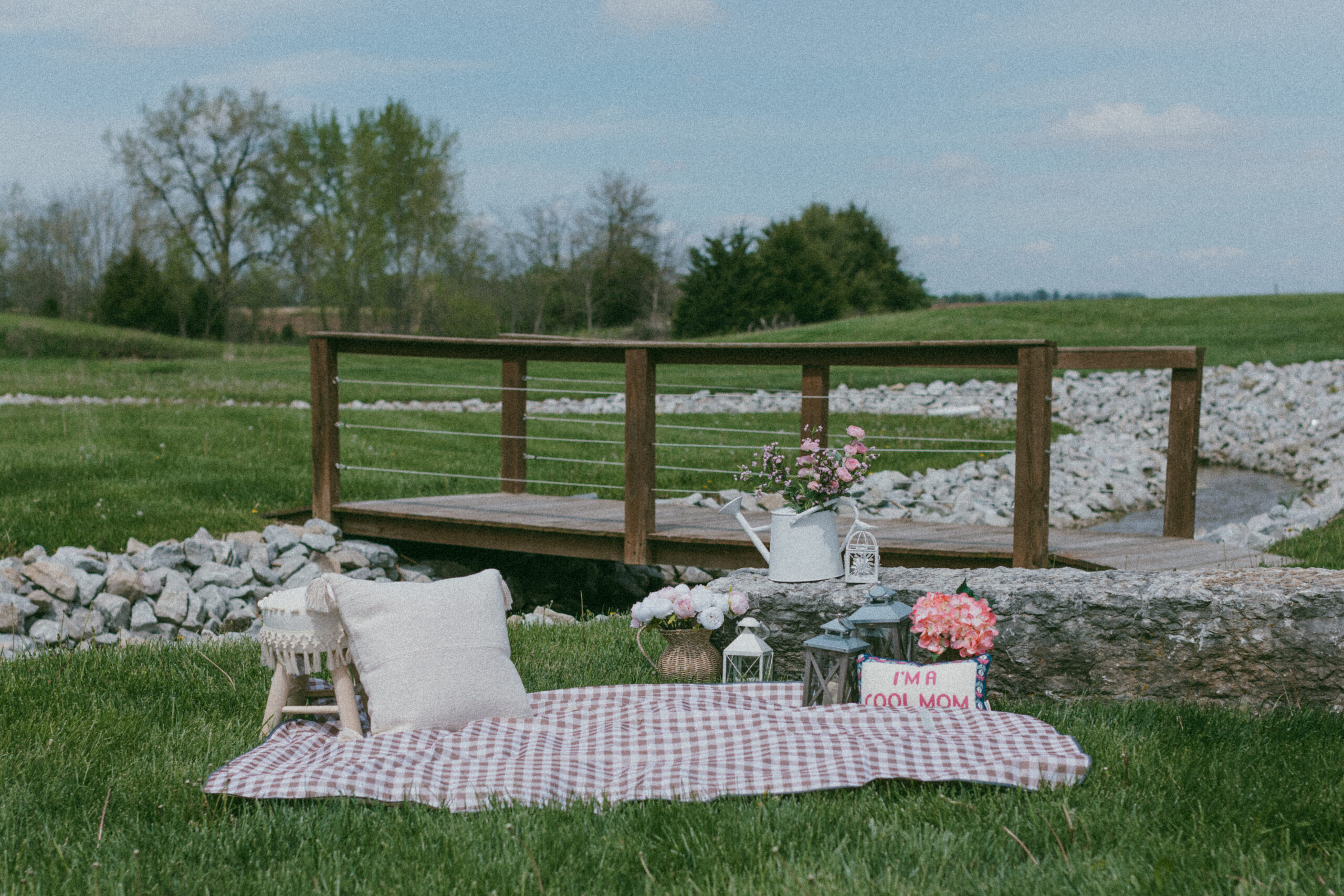 Mother's Day Mini Sessions in Shelbyville, Indiana by Victoria Marsden Photography.